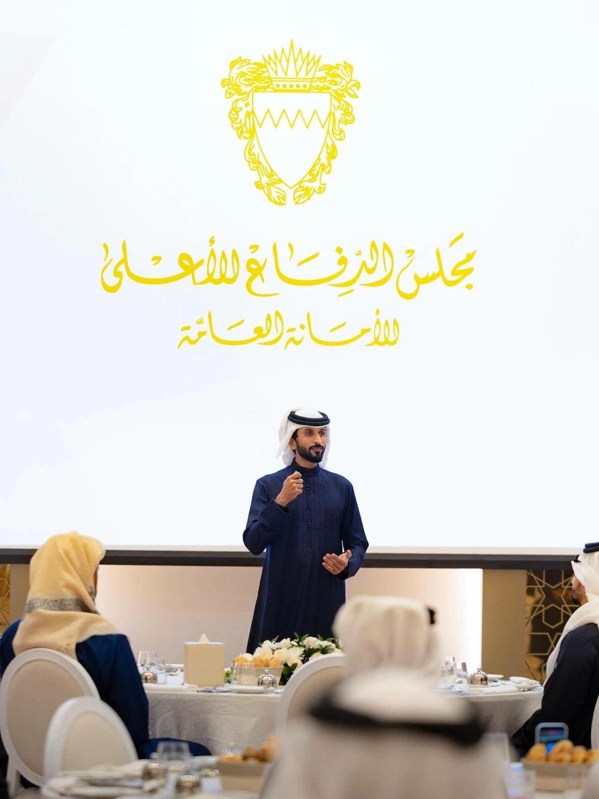 ناصر بن حمد يشدد على مواصلة الجاهزية والتكامل المؤسسي