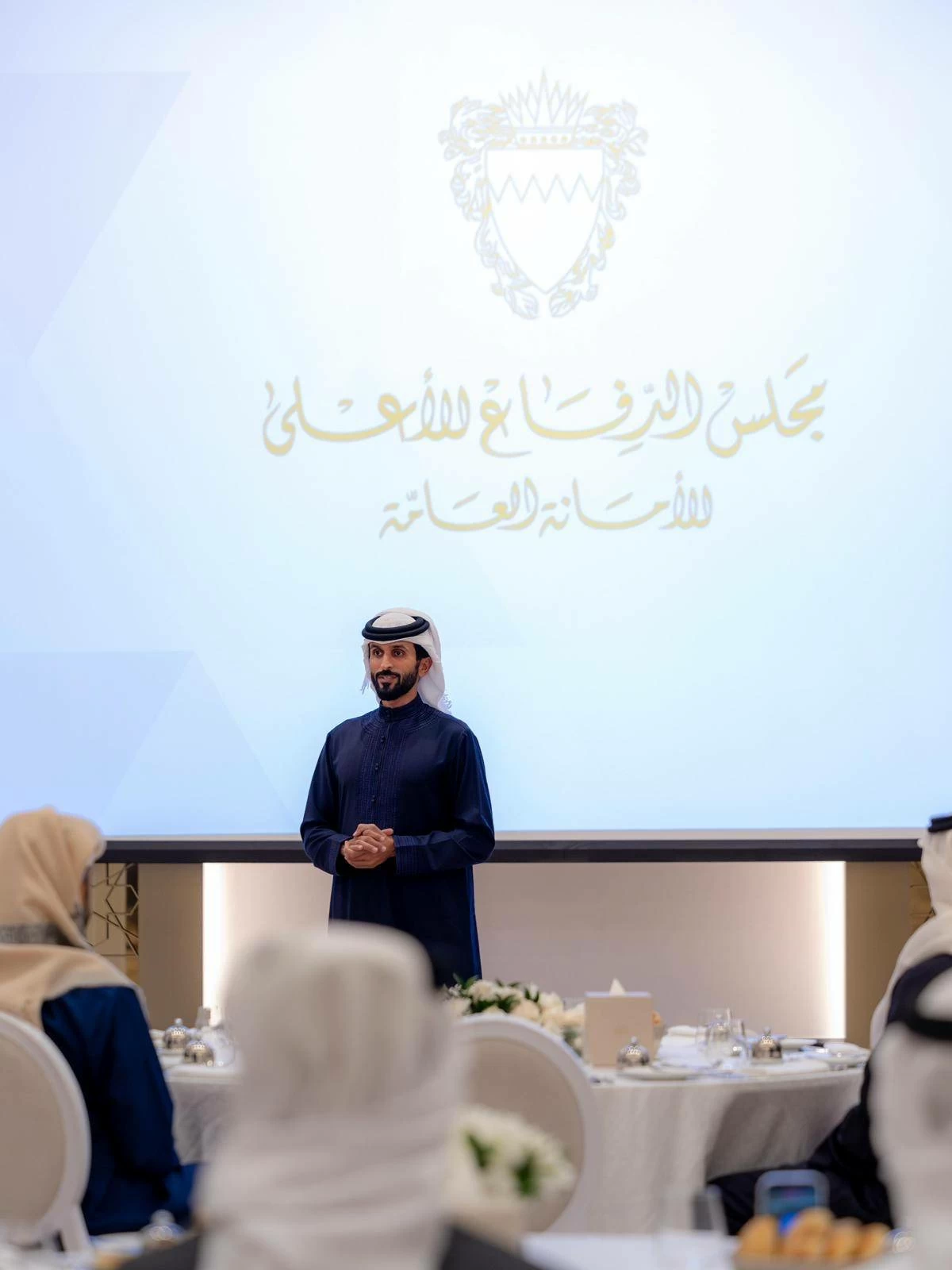 ناصر بن حمد يشدد على مواصلة الجاهزية والتكامل المؤسسي