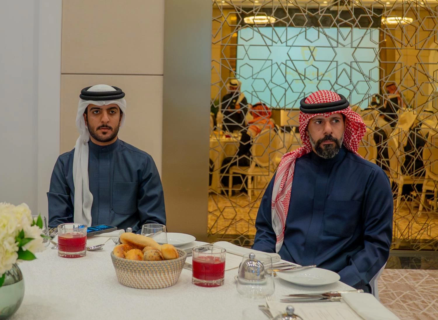 ناصر بن حمد يشدد على مواصلة الجاهزية والتكامل المؤسسي