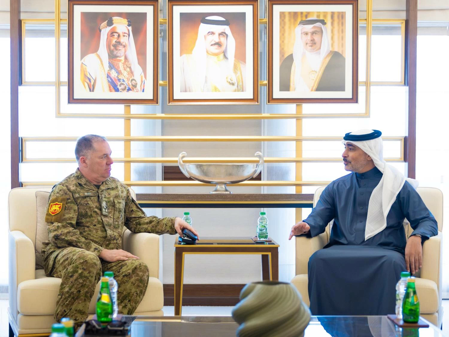 نائب مستشار الأمن الوطني نائب الأمين العام لمجلس الدفاع الأعلى يستقبل نائب قائد قيادة القوات المشتركة لحلف شمال الأطلسي (الناتو) 