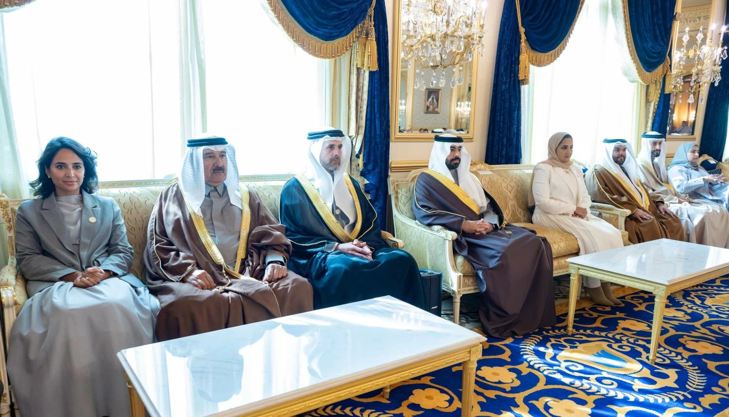 الملك ينيب عبدالله بن حمد لحضور حفل استقبال رؤساء البعثات الدبلوماسية في الخارج