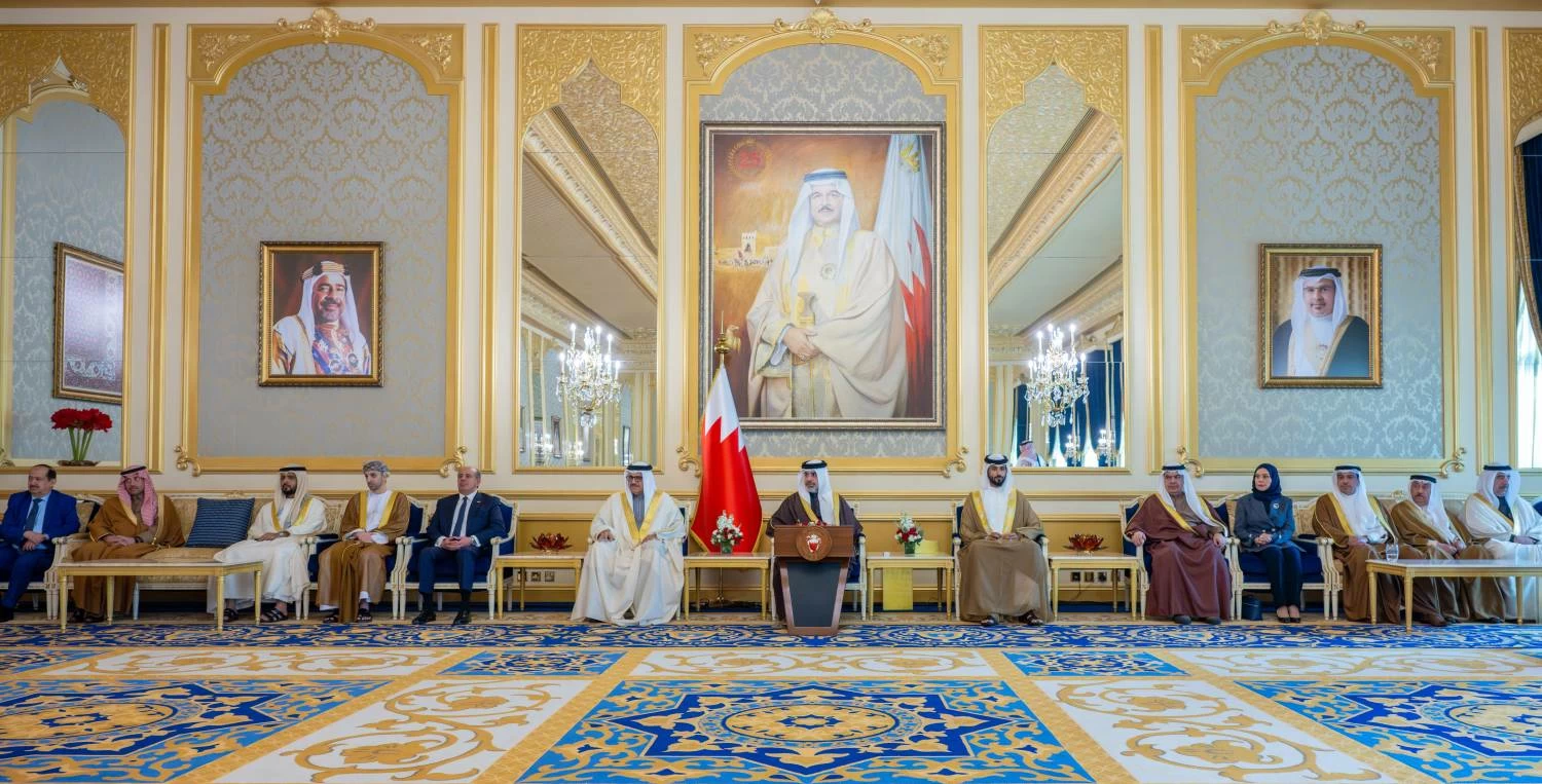 الملك ينيب عبدالله بن حمد لحضور حفل استقبال رؤساء البعثات الدبلوماسية في الخارج