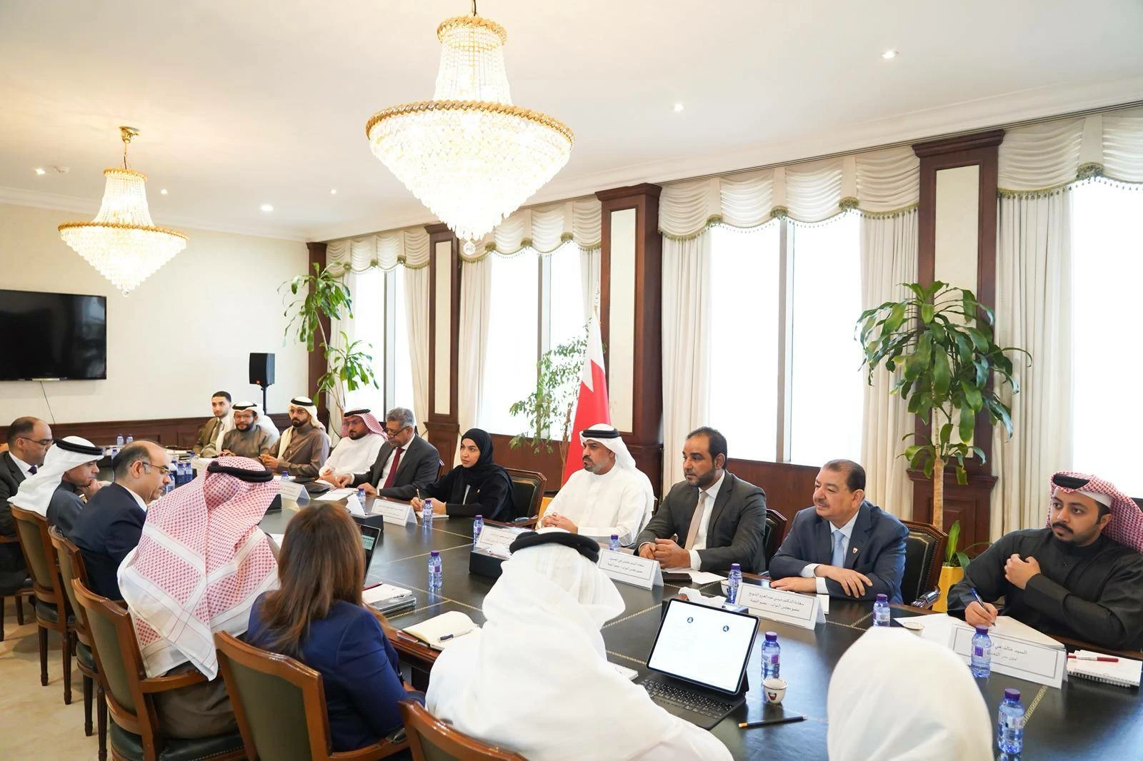 برلمانية "التحقيق في التوظيف وإيقاف بدل التعطل" تطّلع على النظام الإلكتروني لعرض الشواغر المتبع من الباحث وصاحب العمل