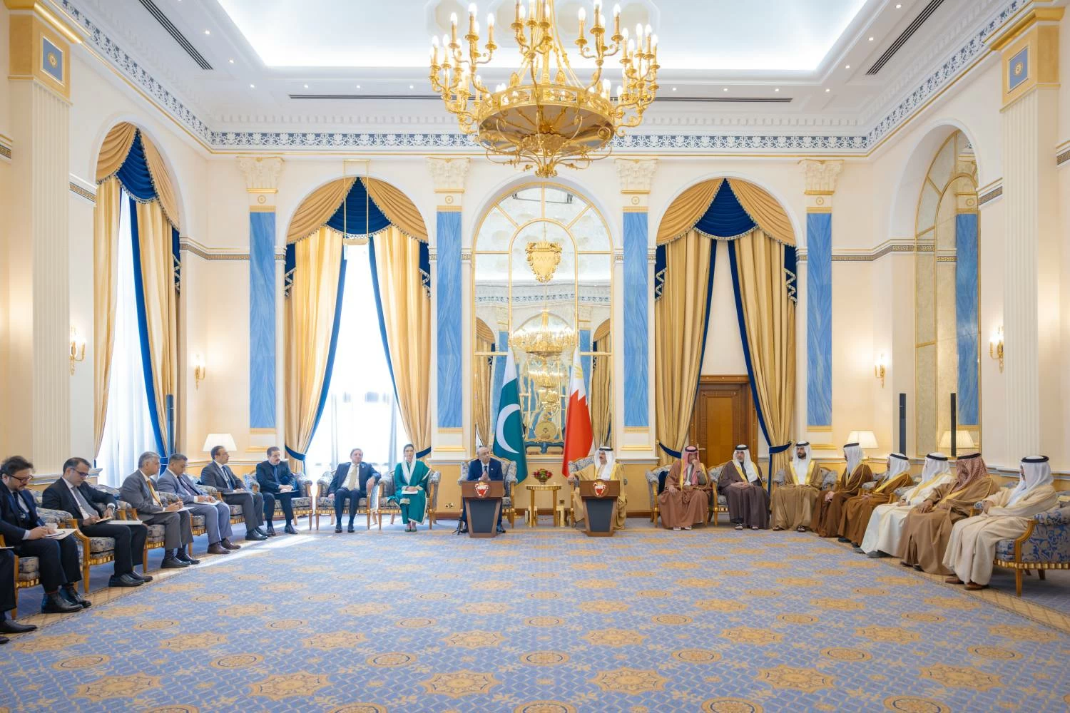 جلالة الملك يستقبل رئيس جمهورية باكستان الإسلامية