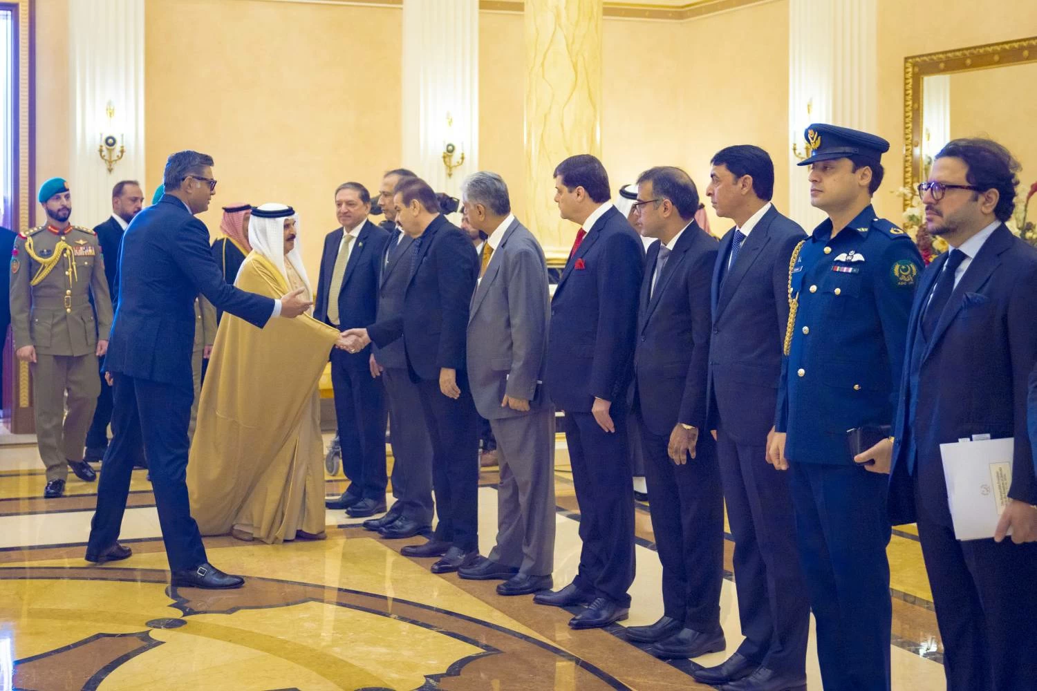 جلالة الملك يستقبل رئيس جمهورية باكستان الإسلامية