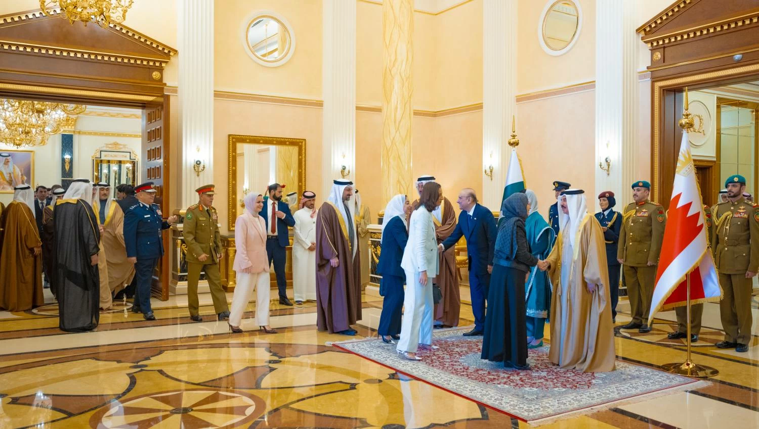 جلالة الملك يستقبل رئيس جمهورية باكستان الإسلامية