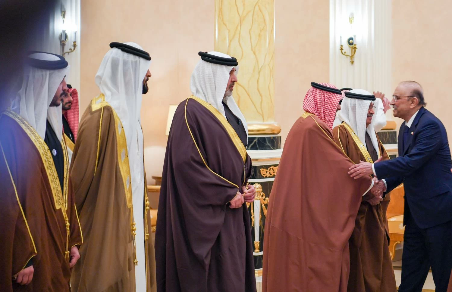 جلالة الملك يستقبل رئيس جمهورية باكستان الإسلامية