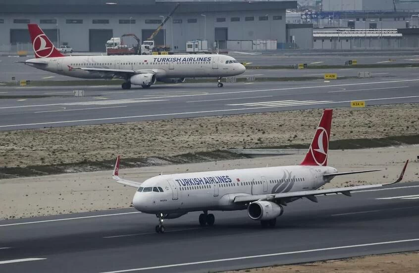 إسبانيا: هبوط طائرة للخطوط التركية في برشلونة 