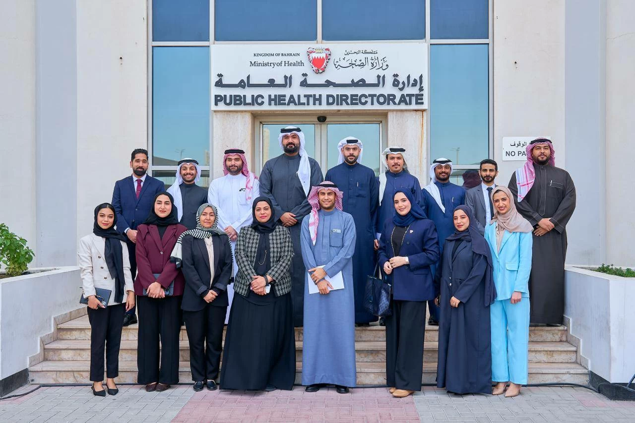 وزيرة الصحة تلتقي منتسبي الدفعة الحادية عشرة من برنامج رئيس مجلس الوزراء لتنمية الكوادر الحكومية