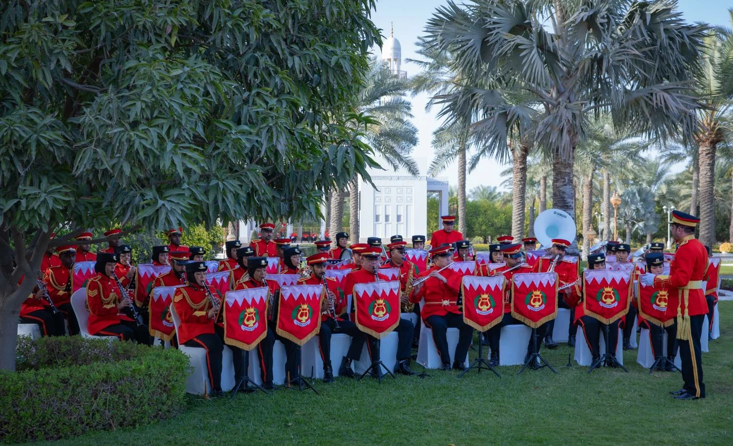 الملك يستقبل فخامة رئيس باكستان ويشاهدان عرضًا للخيل الأصيلة