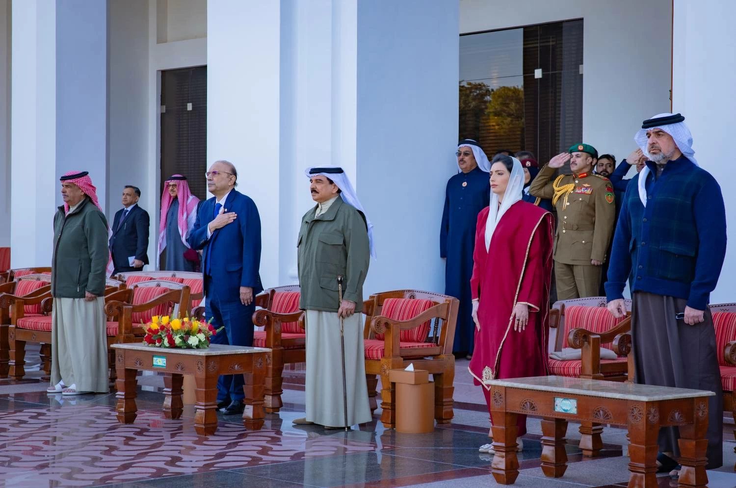 الملك يستقبل فخامة رئيس باكستان ويشاهدان عرضًا للخيل الأصيلة