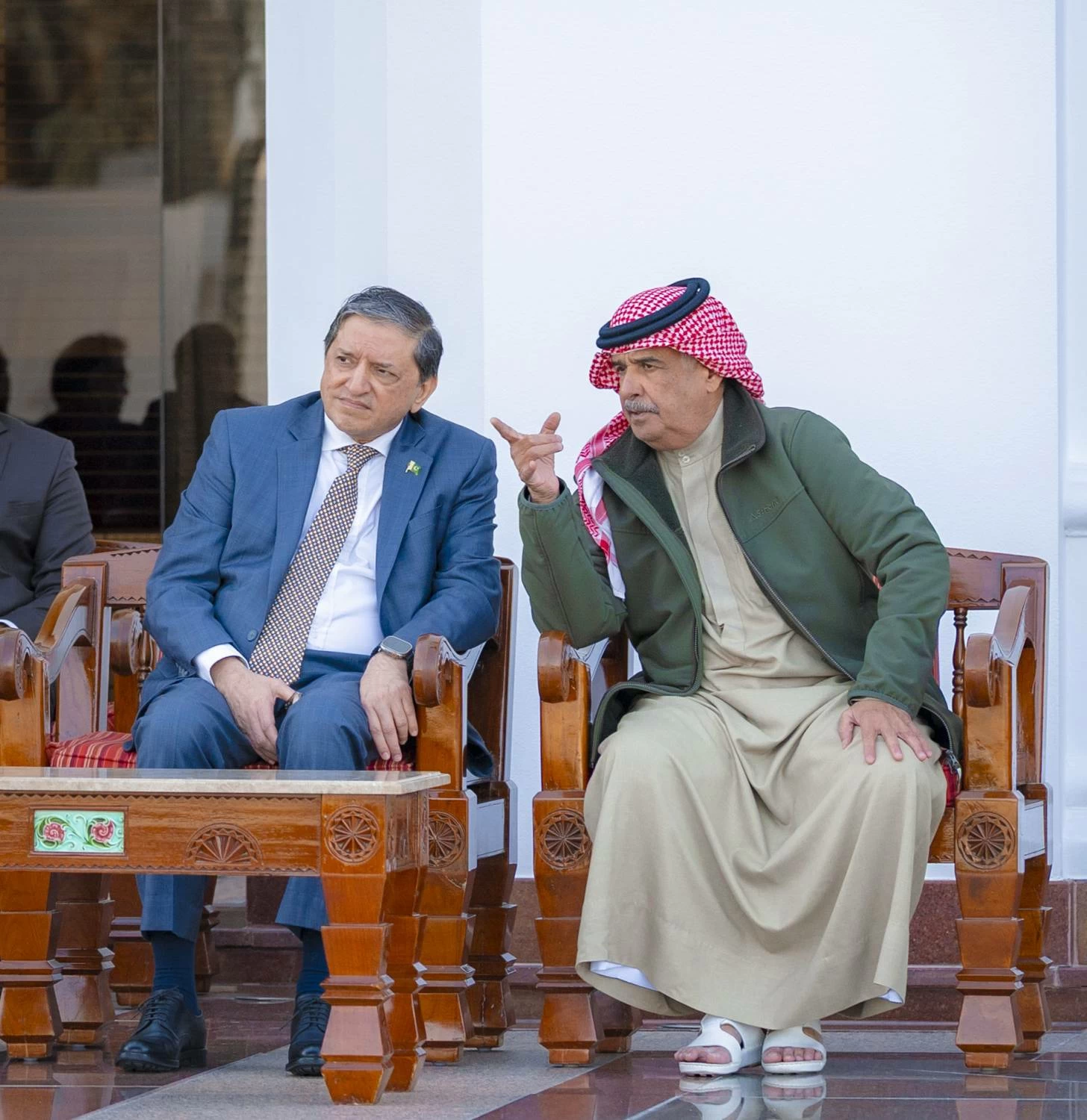 الملك يستقبل فخامة رئيس باكستان ويشاهدان عرضًا للخيل الأصيلة