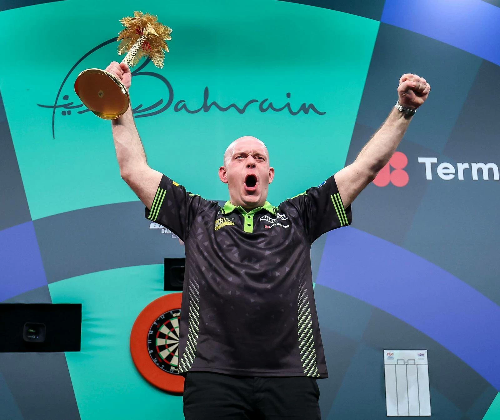 الهولندي فان جيروين يحقق لقب بطولة البحرين ماسترز للدارتس 2026