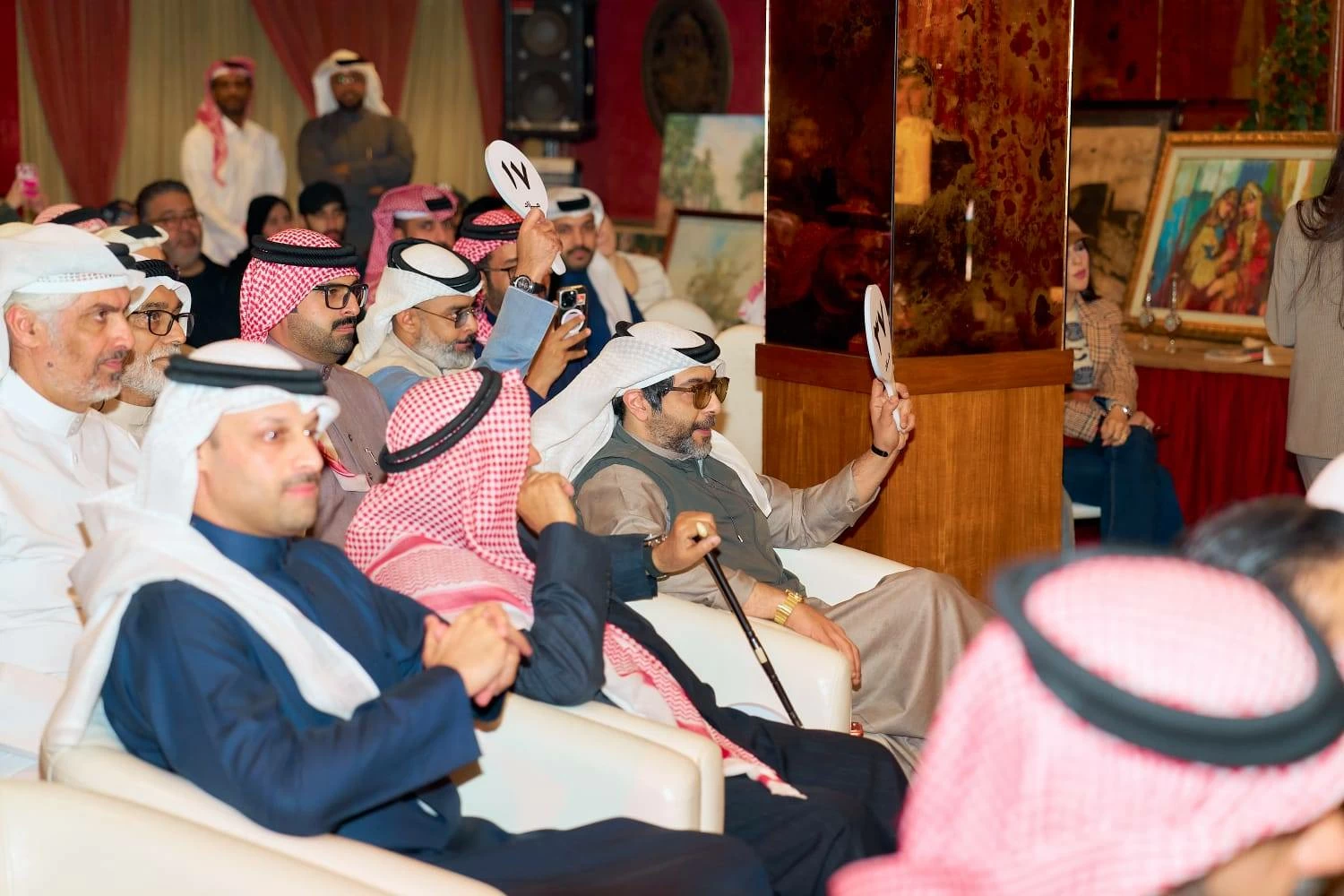 مزاد &laquo;هوى المنامة&raquo; يشهد إقبالاً لافتاً على المقتنيات التراثية النادرة