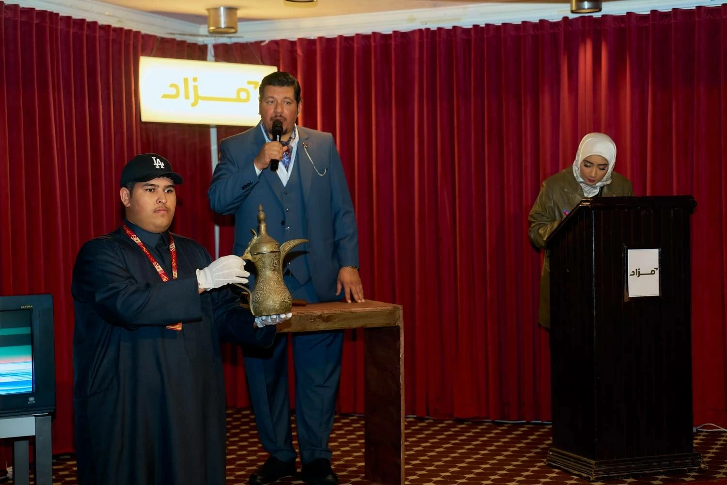 مزاد &laquo;هوى المنامة&raquo; يشهد إقبالاً لافتاً على المقتنيات التراثية النادرة