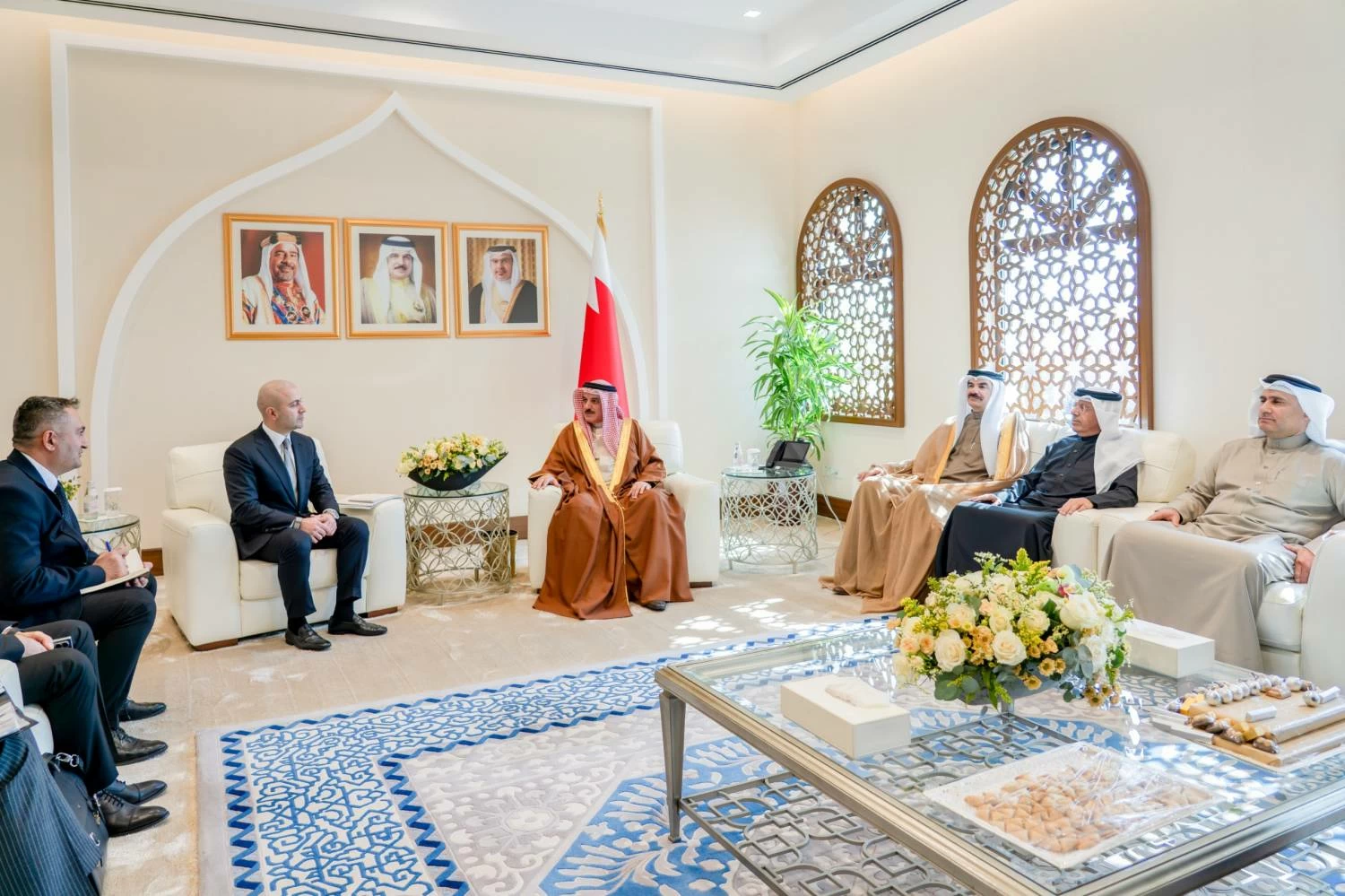 فريد حاجييف: سننقل مشروع التحول الرقمي والذكاء الاصطناعي إلى برلمان أذربيجان