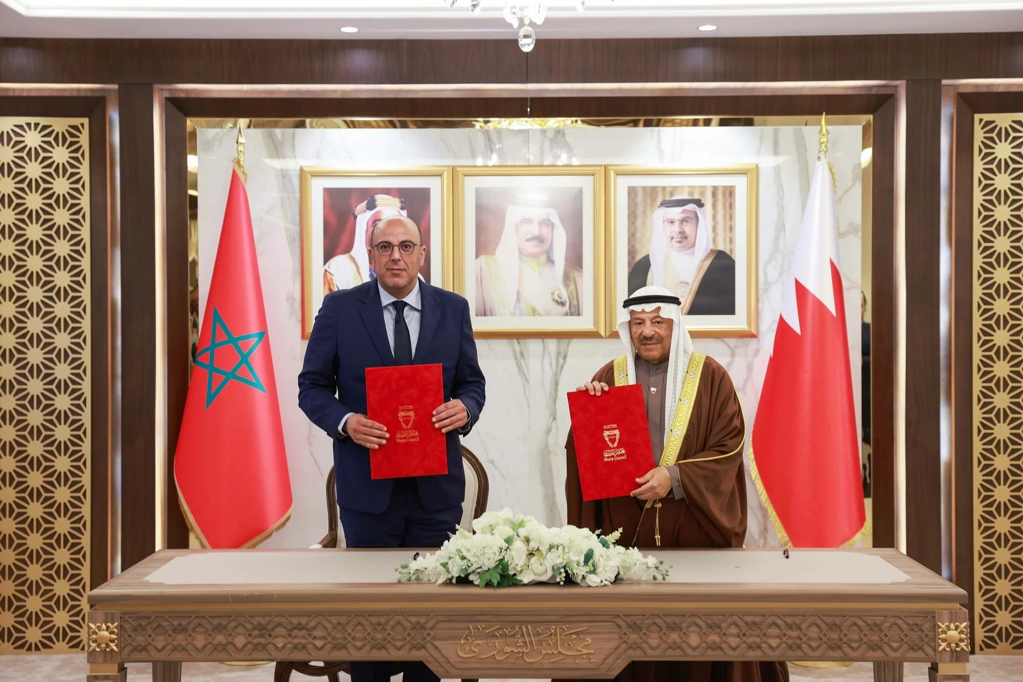 رئيسا مجلسي الشورى والمستشارين يوقعان بيانًا مشتركًا ويؤكدان تعزيز علاقات الأخوة البحرينية المغربية