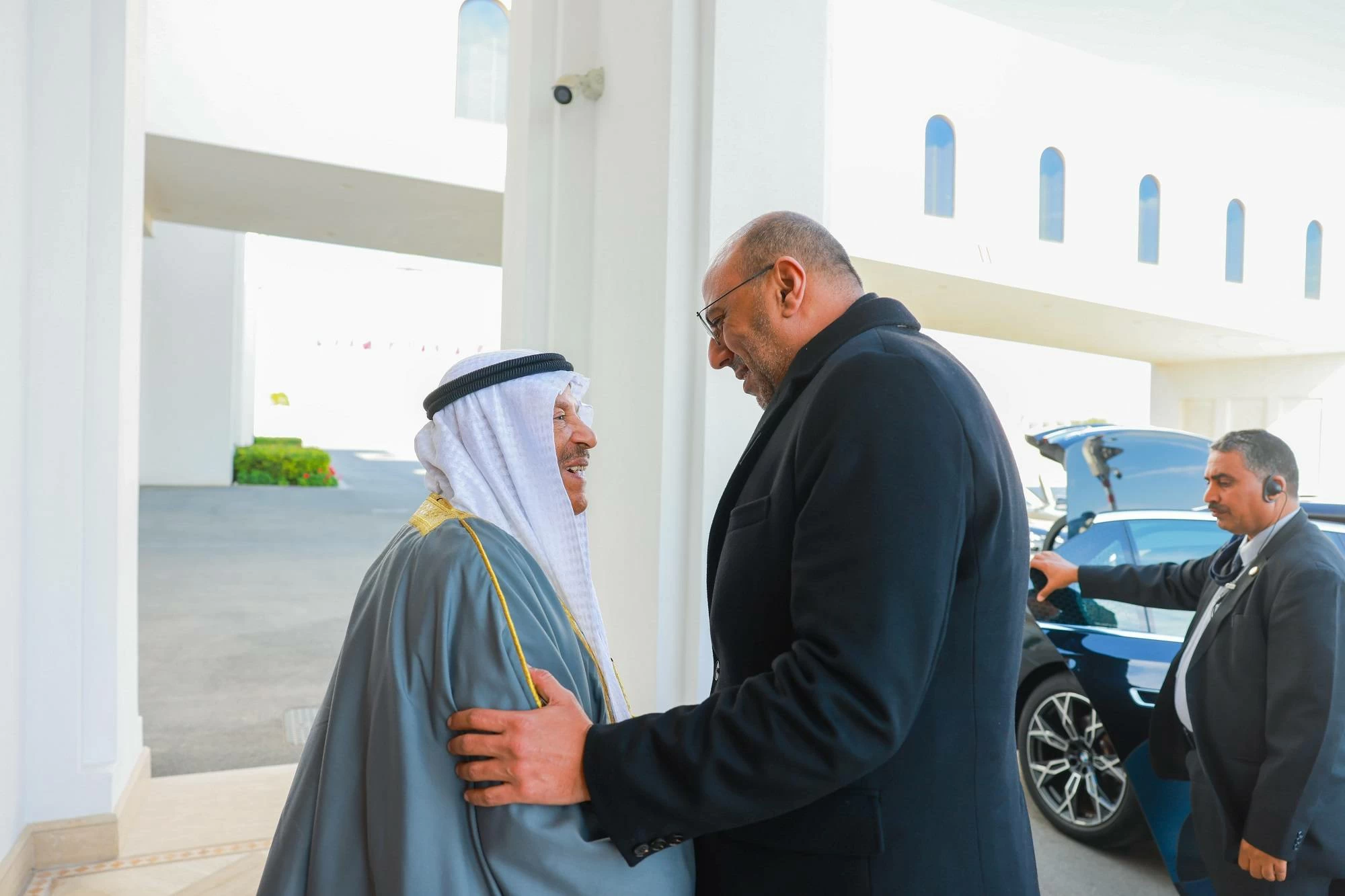 رئيسا مجلسي الشورى والمستشارين يوقعان بيانًا مشتركًا ويؤكدان تعزيز علاقات الأخوة البحرينية المغربية