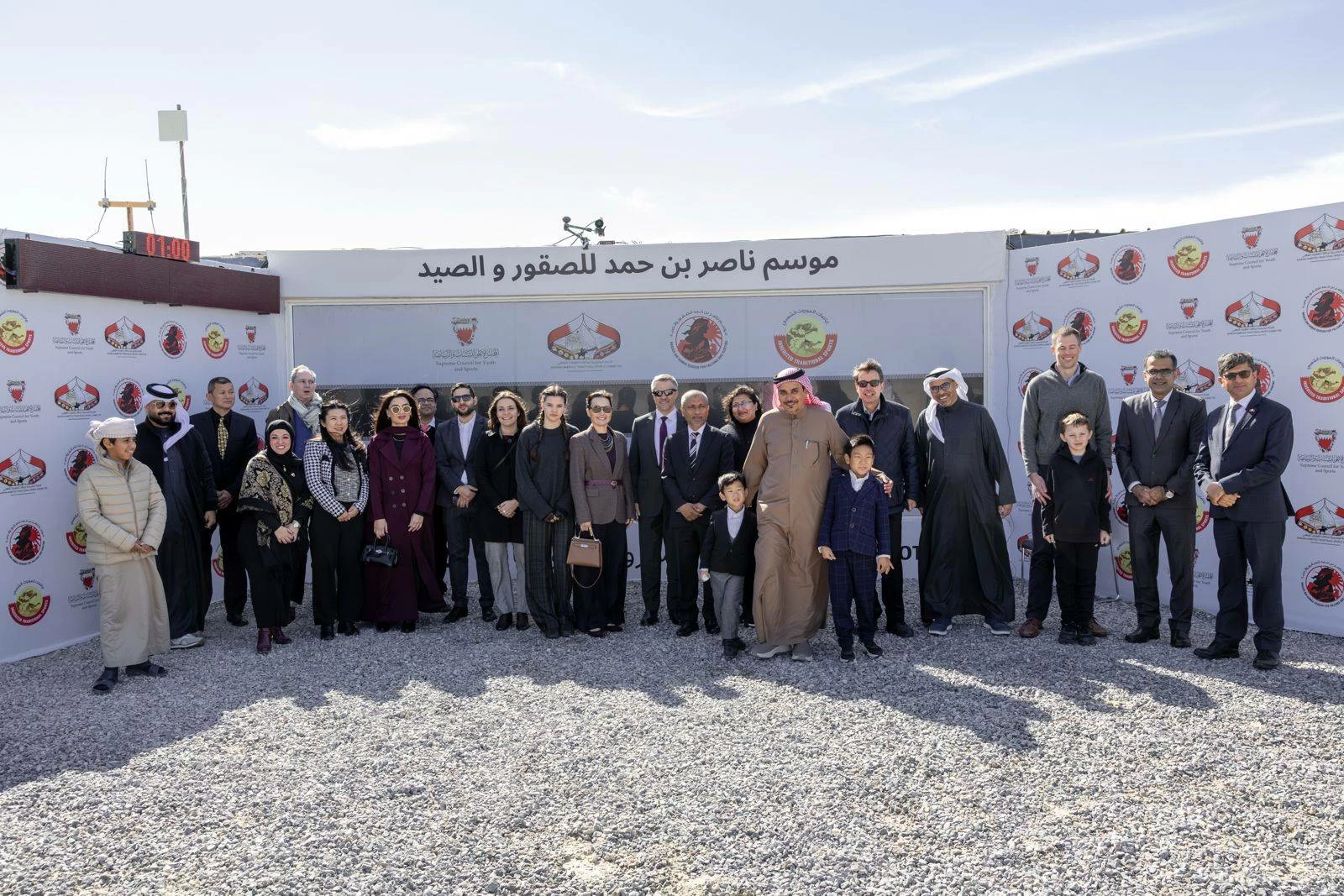 سفراء ودبلوماسيون يزورون فعاليات موسم ناصر بن حمد للصقور والصيد