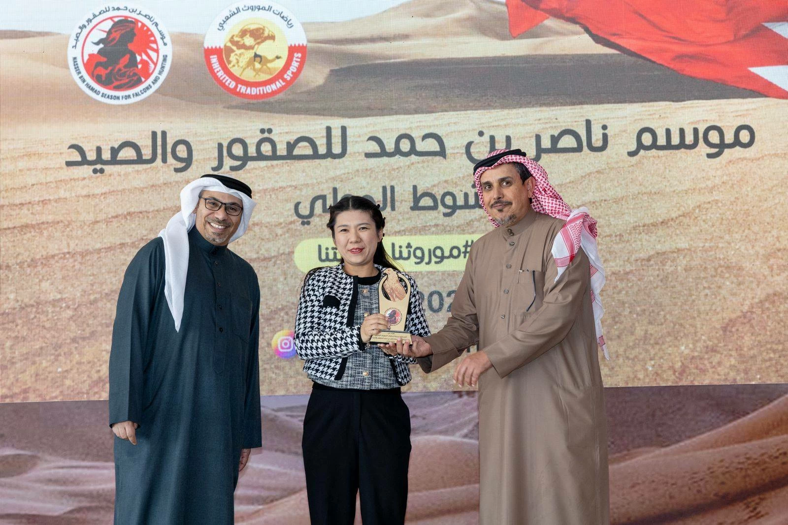 سفراء ودبلوماسيون يزورون فعاليات موسم ناصر بن حمد للصقور والصيد