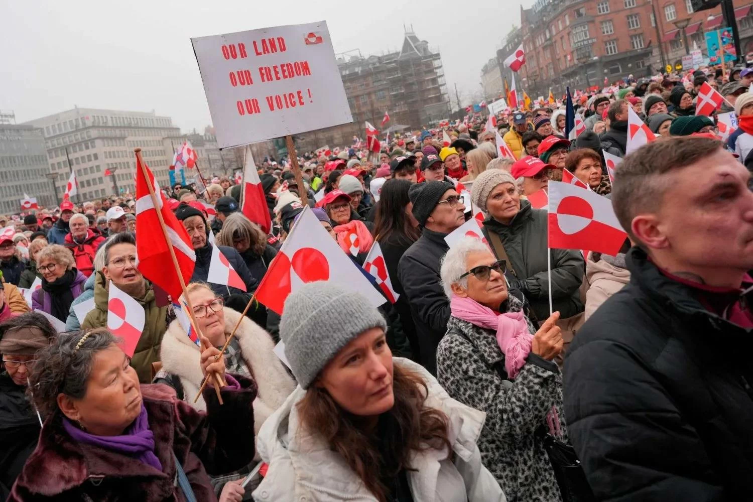 مظاهرات في كوبنهاغن وغرينلاند رفضاً لطموحات ترامب بضمّ الجزيرة القطبية