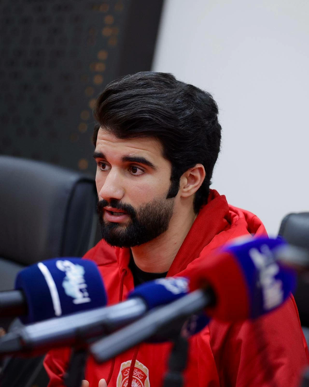 الحردان: أي لاعب يمثل المحرق مطالب بتحقيق البطولات 