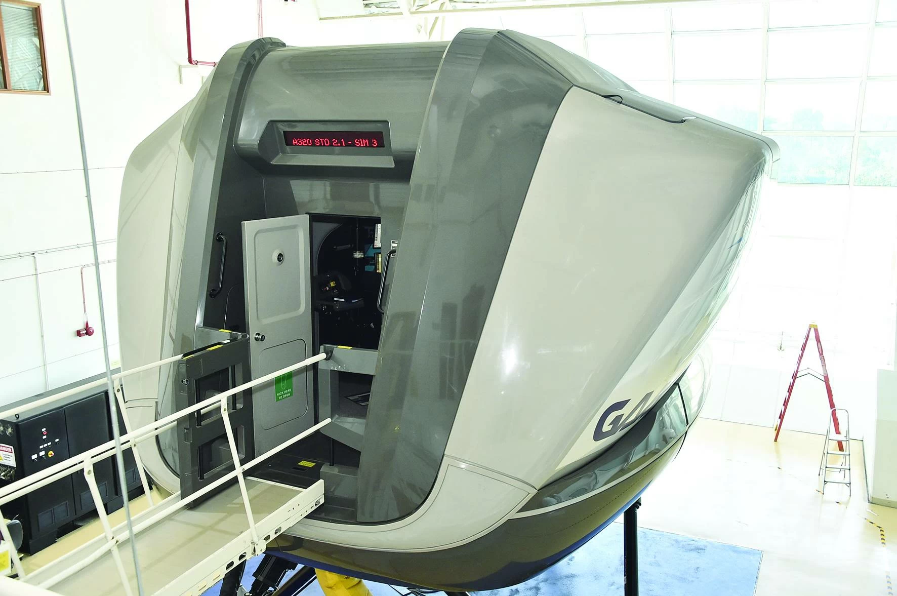 قاسم البستكي لـ&laquo;الوطن&raquo;: &laquo;طيران الخليج&raquo; تُسيّر 180 رحلة يومياً لأكثر من 50 وجهة بمعايير عالمية