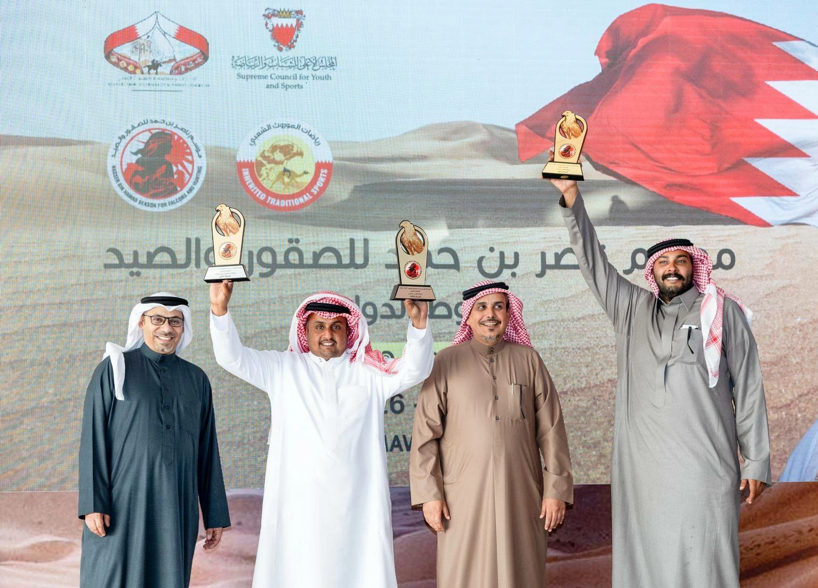 موسم ناصر بن حمد للصقور والصيد يشهد مشاركة خليجية واسعة