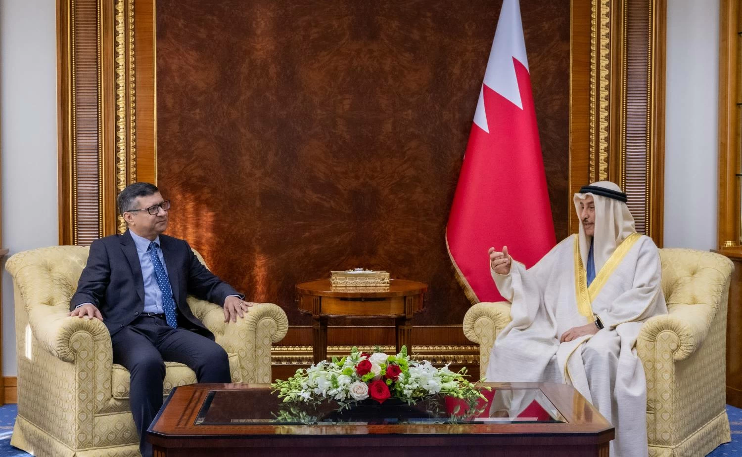 خالد بن عبد الله يلتقي رئيس وأعضاء لجنة تسوية مشاريع التطوير العقارية المتعثرة 