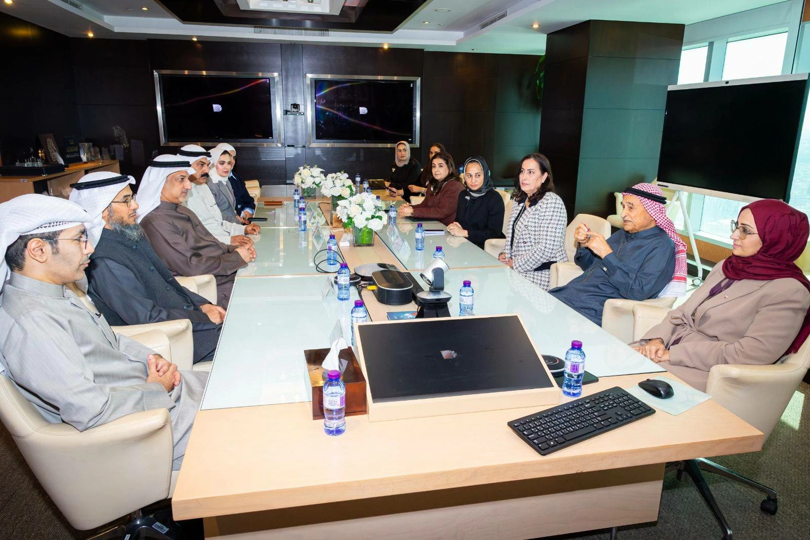 رئيس المجلس الأعلى للصحة يستقبل وفداً صحياً رفيع المستوى من الكويت 