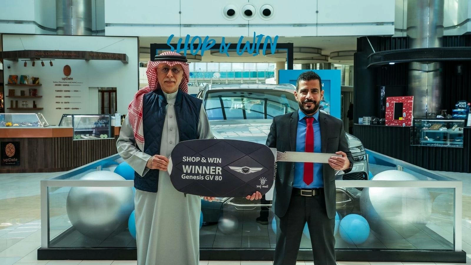مجمع السيف يعلن عن الفائز بالجائزة الكبرى في حملة «تسوق واربح» 