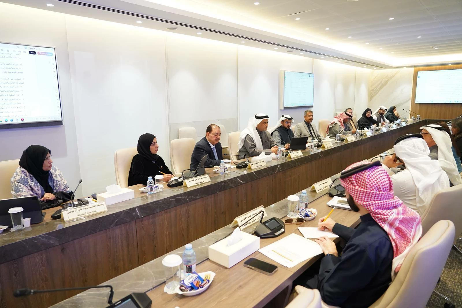 برئاسة النائب ممدوح الصالح.. &laquo;خدمات النواب&raquo; تناقش المسؤولية الطبية وصندوق دعم الرياضة مع جمعية الأطباء والهيئة العامة للرياضة