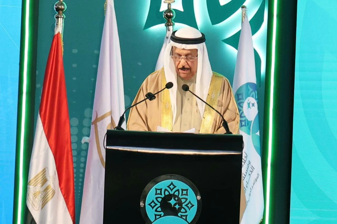 عبدالرحمن بن محمد يدعو للمواءمة بين الأصالة والمعاصرة وإبراز سماحة الإسلام وعمق تشريعاته