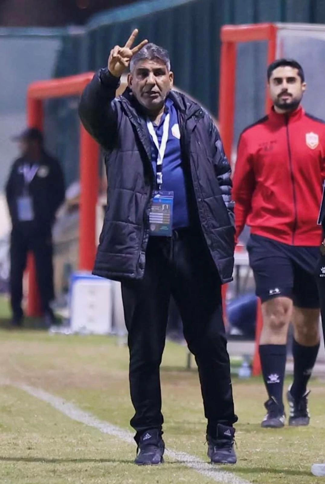 quot;مدينة عيسىquot; يتجه لفسخ عقد مدرب الفريق الكروي أحمد بوراشد 