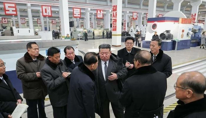 شبّهه بـ«ماعز تجر عربة».. زعيم كوريا الشمالية يقيل مسؤولا رفيعا 