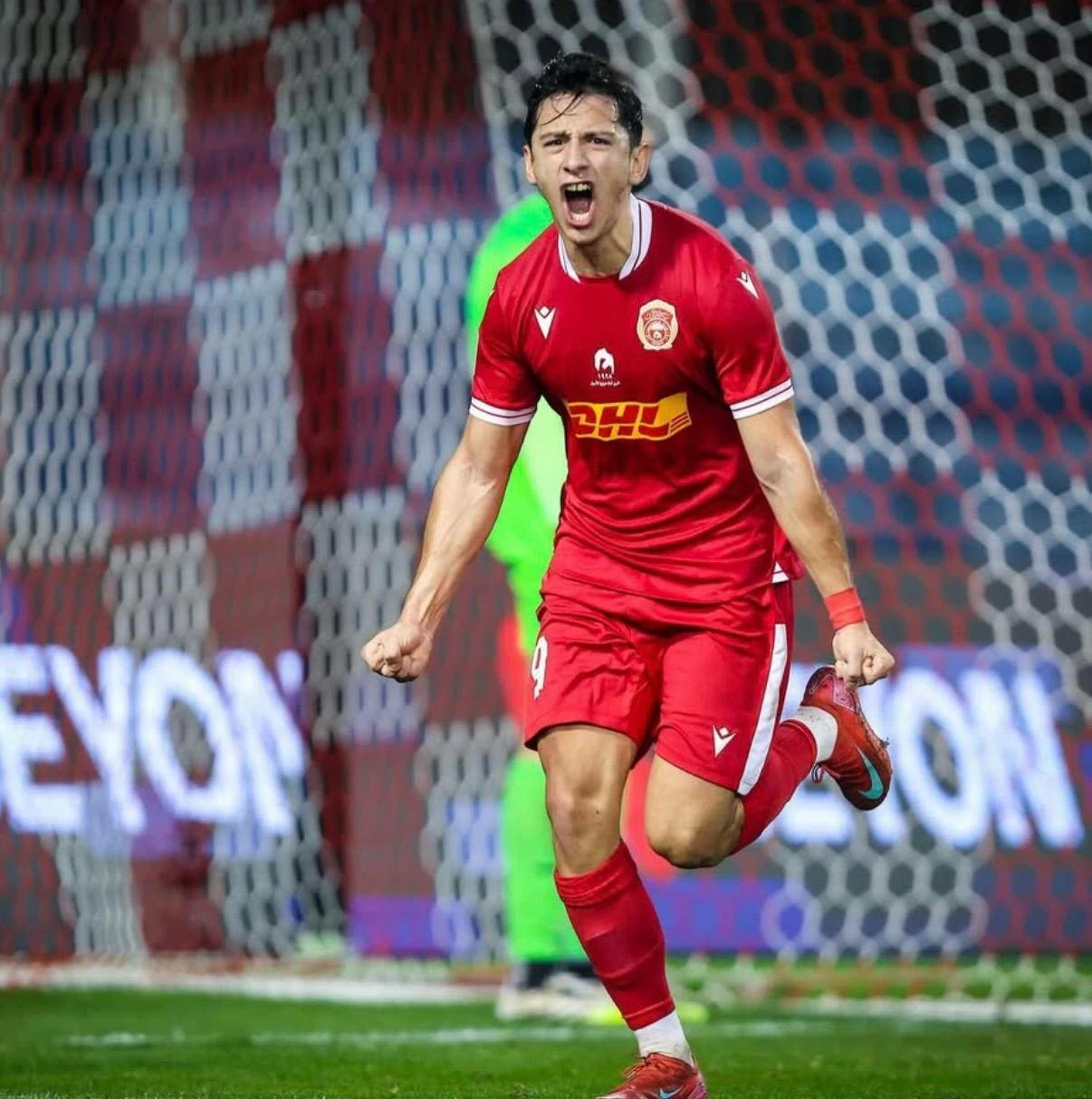 المحرق يضرب موعدا لملاقاة الرفاع في نهائي كأس خالد بن حمد