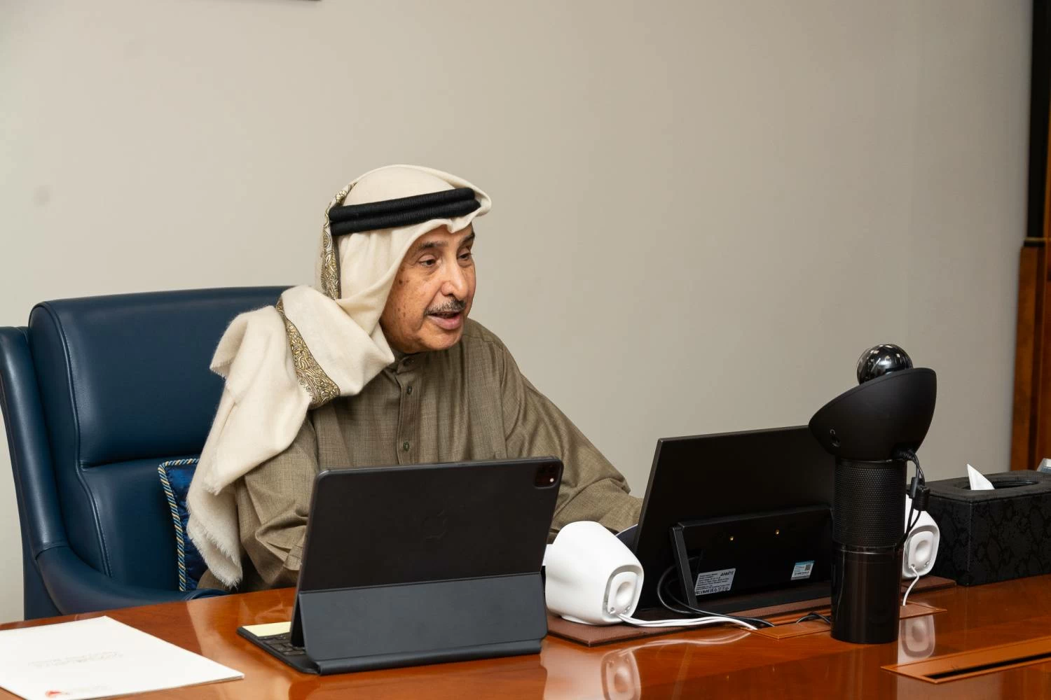 نائب رئيس مجلس الوزراء يترأس اجتماع اللجنة الوزارية للمشاريع التنموية والبنية التحتية