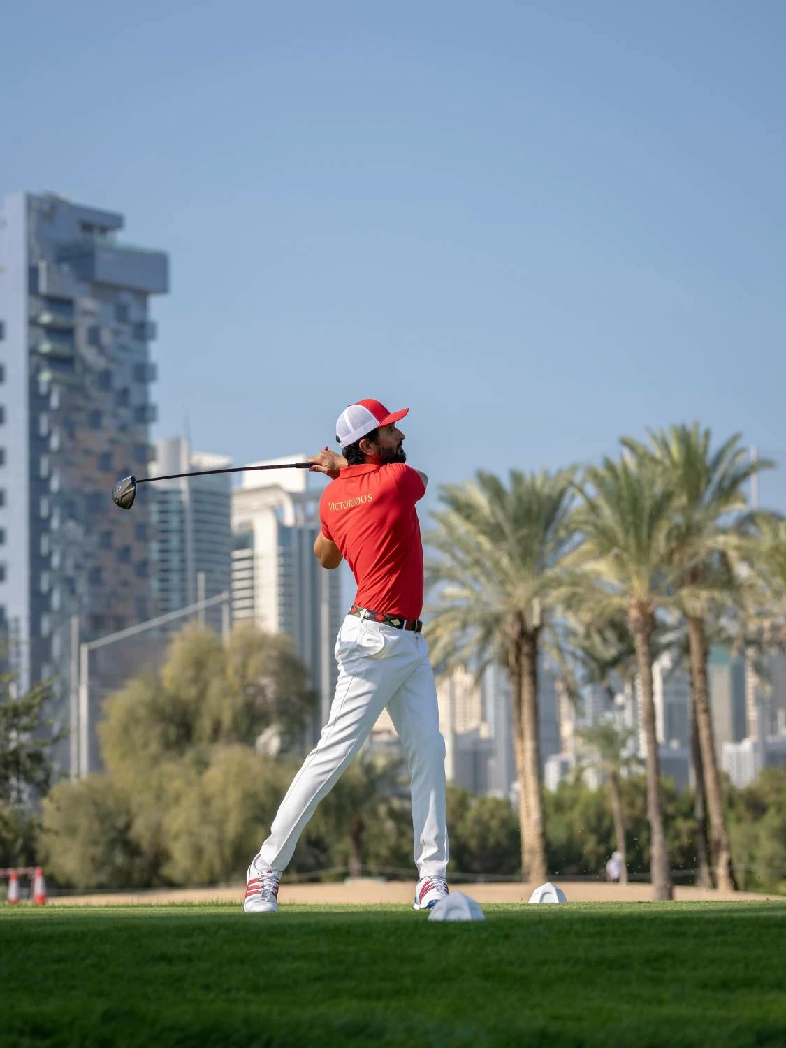 ناصر بن حمد يشارك في بطولة هيرو دبي ديزرت كلاسيك للجولف