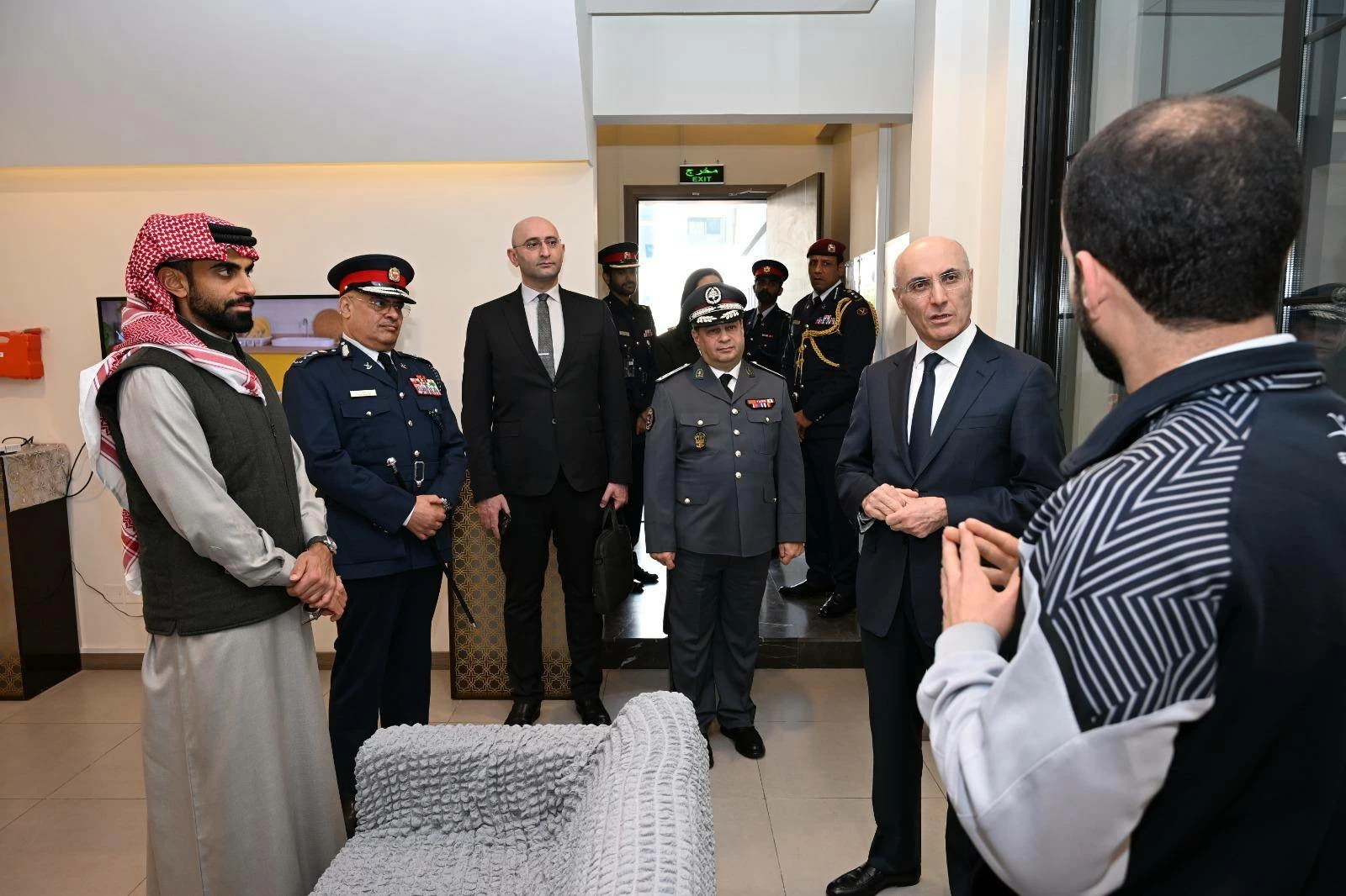 وزير الداخلية والبلديات اللبناني يقوم بزيارة إلى مجمع السجون المفتوحة والأكاديمية الملكية للشرطة 