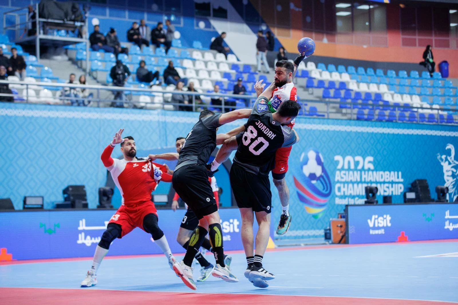 المحاربين يلتقون الأبيض الإماراتي في الدور الرئيسي لآسيوية اليد