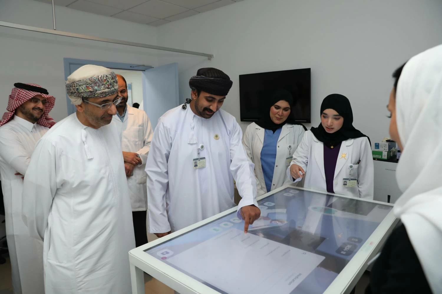 مستشار التعليم العالي العُماني يزور جامعة الخليج العربي ويبحث آفاق التعاون الأكاديمي 