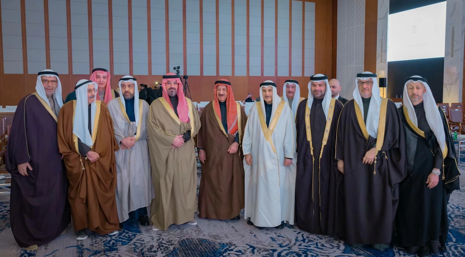 خالد بن عبد الله يحضر حفل جائزة يوسف بن أحمد كانو