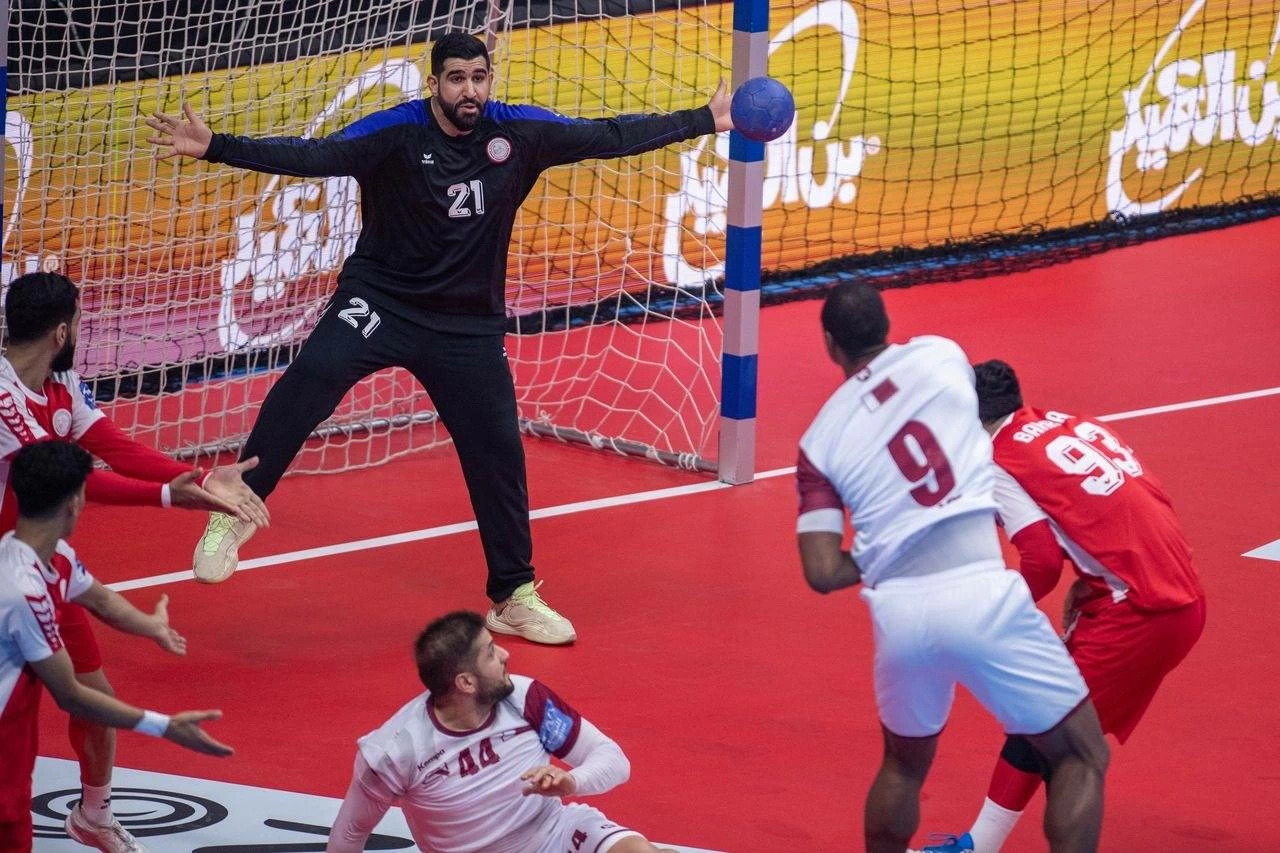 المحاربين يهزمون العنابي ويتصدرون مجموعتهم في الدور الرئيسي