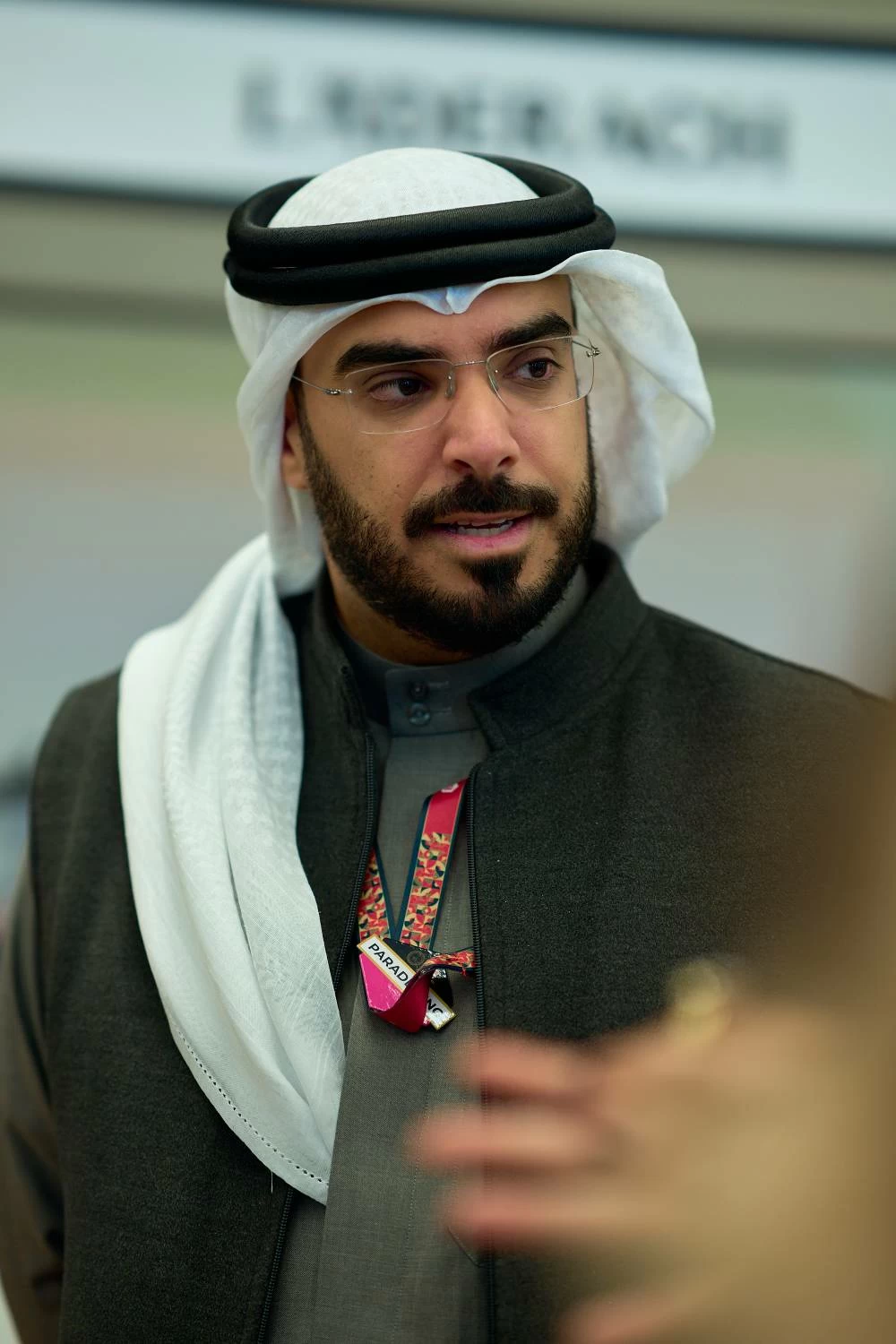 فيصل بن راشد يشهد السباق الـ15 للخيل بنادي راشد للفروسية