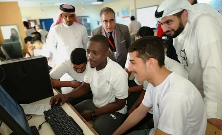 التعليم في البحرين ركيزة دستورية للتنمية وبناء الإنسان