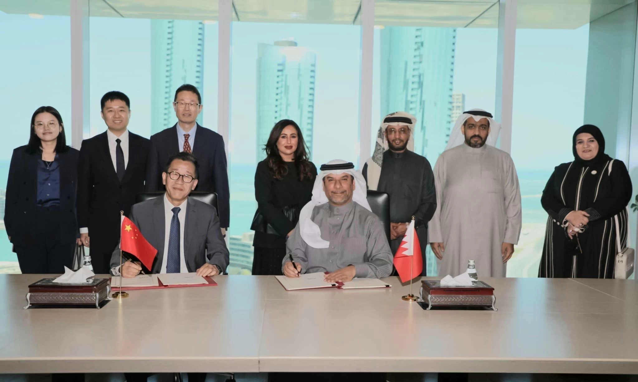 وزير النفط والبيئة يوقع الاتفاقية التنفيذية البحرينية الصينية في مجال زراعة وتربية وصيد الأسماك