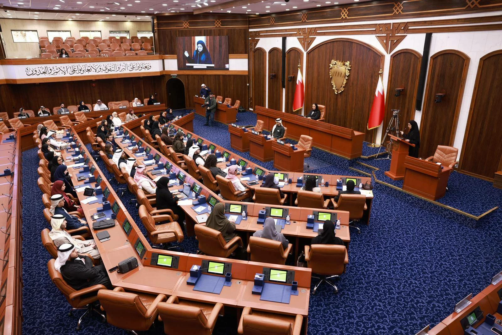 د. الفاضل: الشباب البحريني أصبح شريكًا مؤثرًا في التنمية الوطنية والتطوير الحضاري والديمقراطي