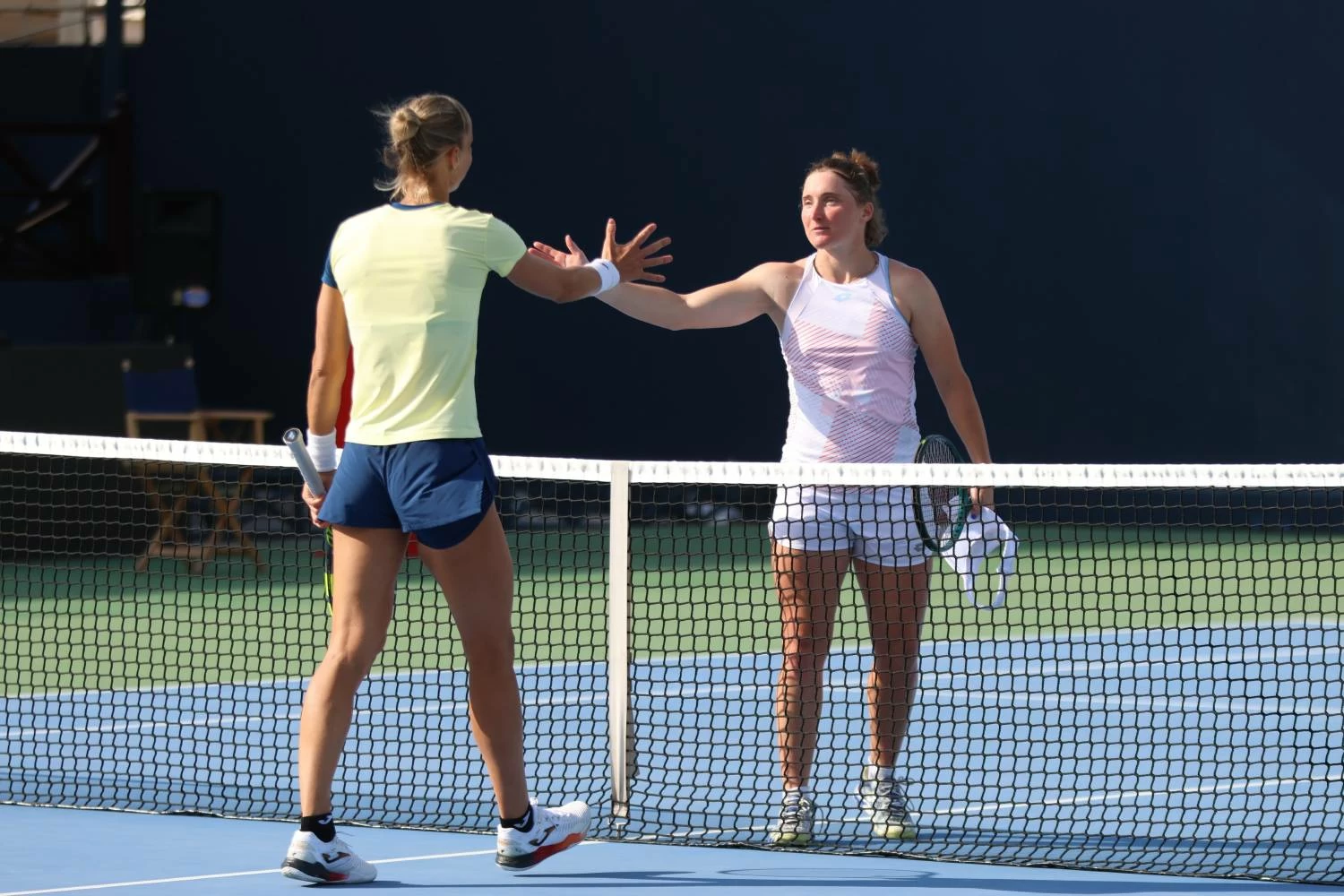 اكتمال نصف النهائي بطولة المنامة المفتوحة الأولى للتنس للسيدات