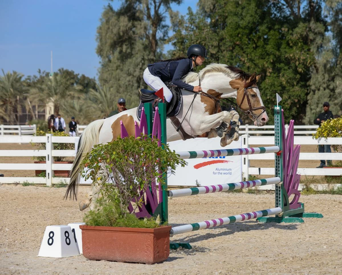 عبدالله بن محمد يتوج الفائزين بالمسابقات ويشيد بدعم شركة ألبا لبطولات قفز الحواجز