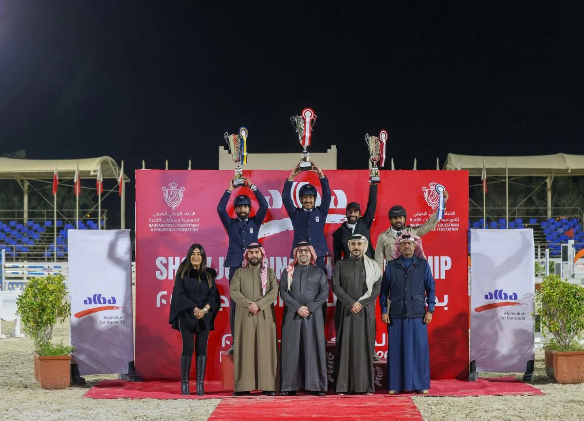 عبدالله بن محمد يتوج الفائزين بالمسابقات ويشيد بدعم شركة ألبا لبطولات قفز الحواجز 